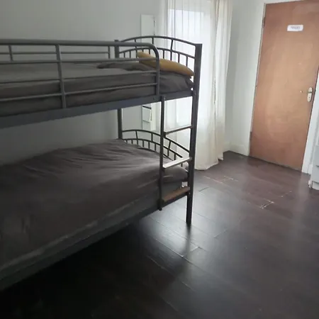 House Of Gold Hostel *